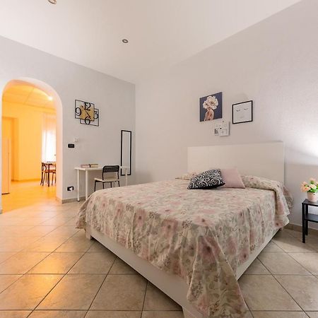 La Gioiosa - Top Location - Modern Apartment Near Metro Bengasi Torino Kültér fotó